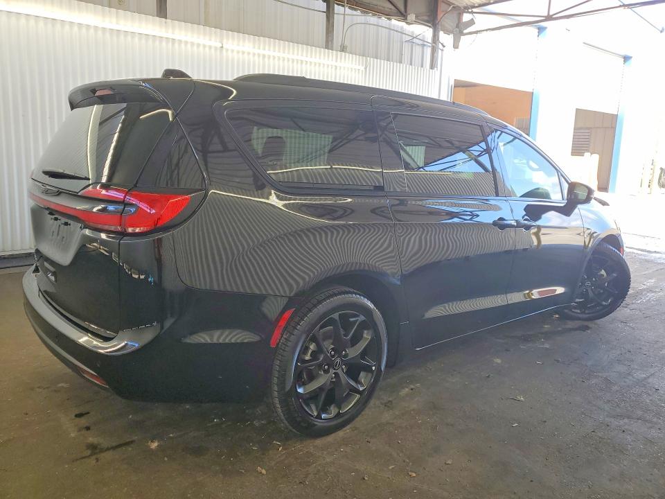 Photo 3 from auction – 2026 CHRYSLER PACIFICA with VIN 2C4RC1BG7TR280301