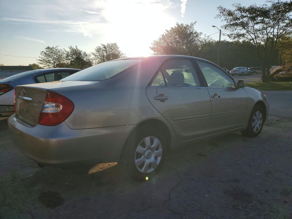 Photo 3 from auction – 2003 TOYOTA CAMRY with VIN 4T1BE32KX3U663675