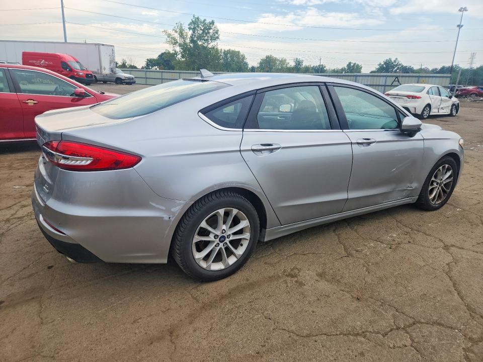 Photo 3 from auction – 2020 FORD FUSION with VIN 3FA6P0HD9LR186922