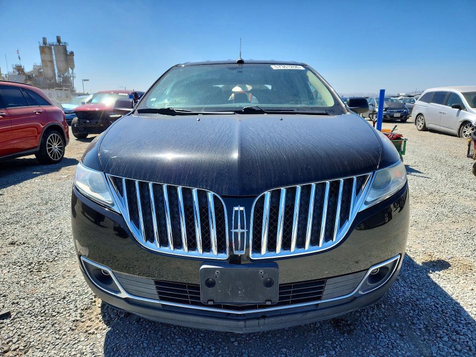 Photo 5 from auction – 2011 LINCOLN MKX with VIN 2LMDJ6JK7BBJ23393