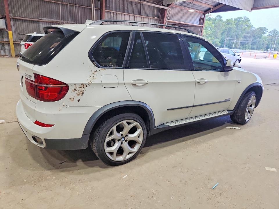 Photo 3 from auction – 2013 BMW X5 with VIN 5UXZV4C51DL993695