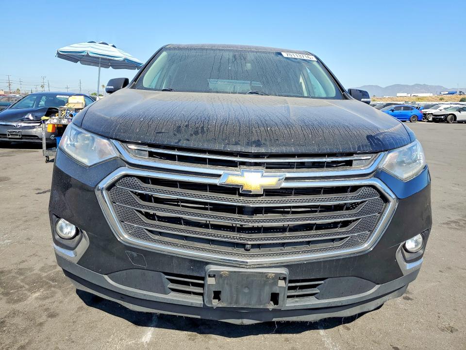 Photo 5 from auction – 2018 CHEVROLET TRAVERSE with VIN 1GNERHKW3JJ142342