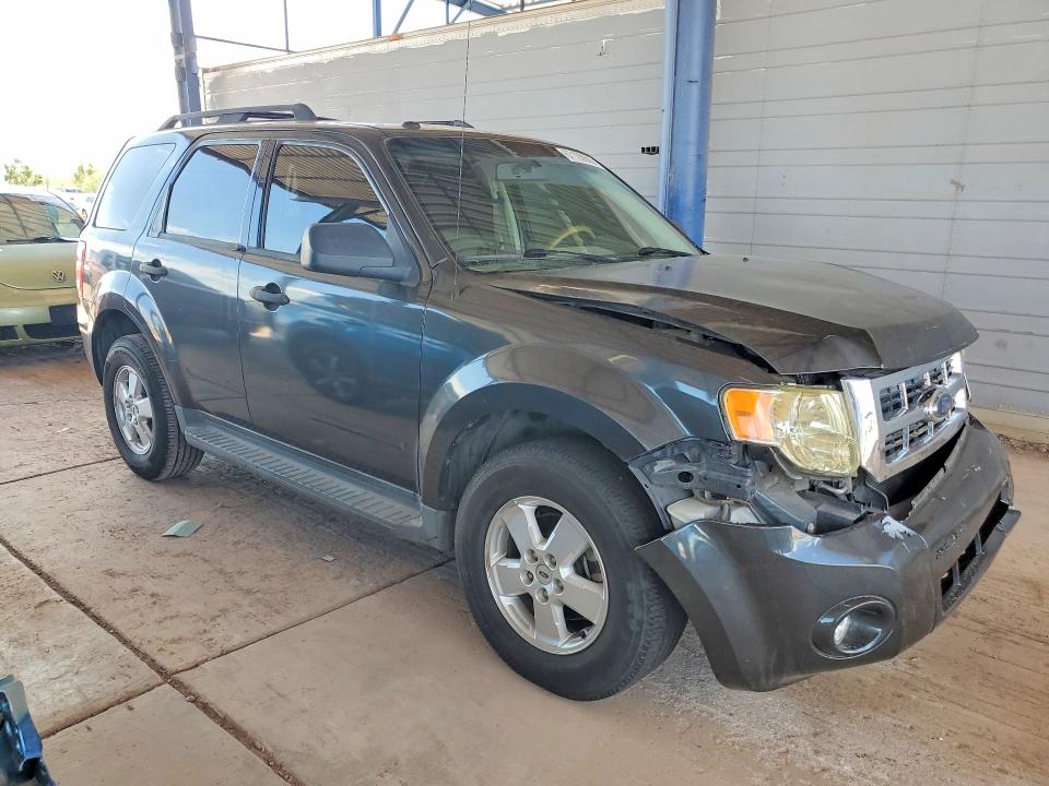 Photo 4 from auction – 2009 FORD ESCAPE with VIN 1FMCU03G59KC57646