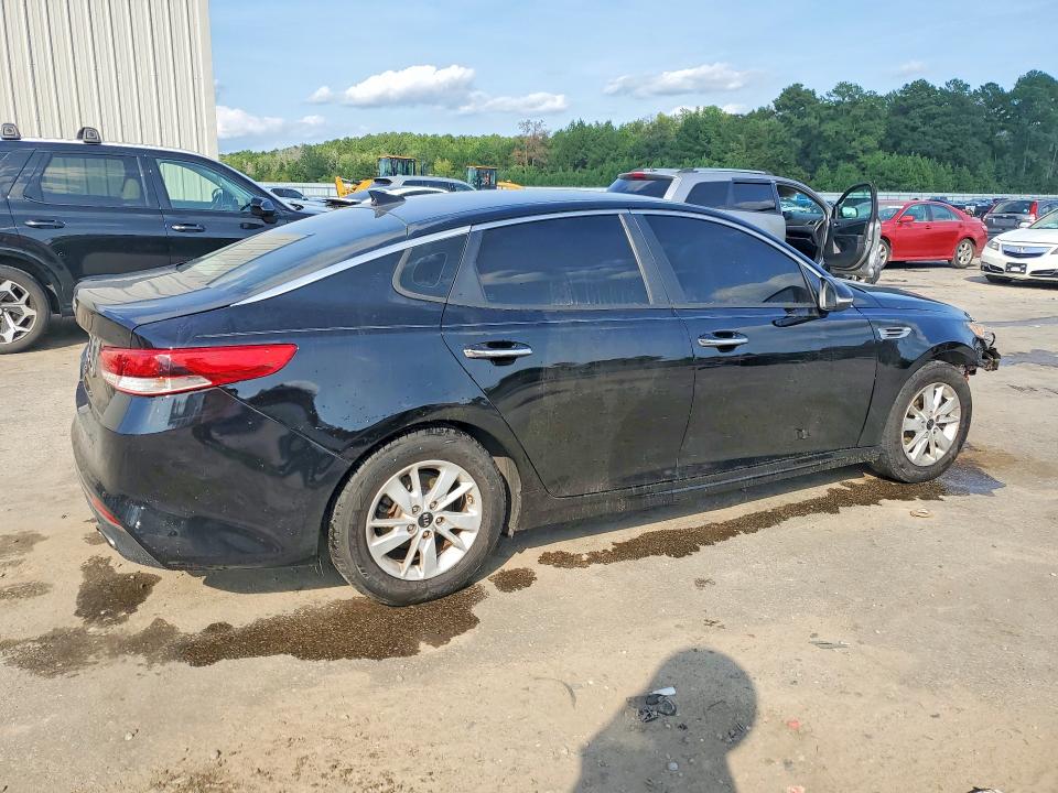 Zdjęcie 3 z aukcji – 2018 KIA OPTIMA z VIN 5XXGT4L31JG230312