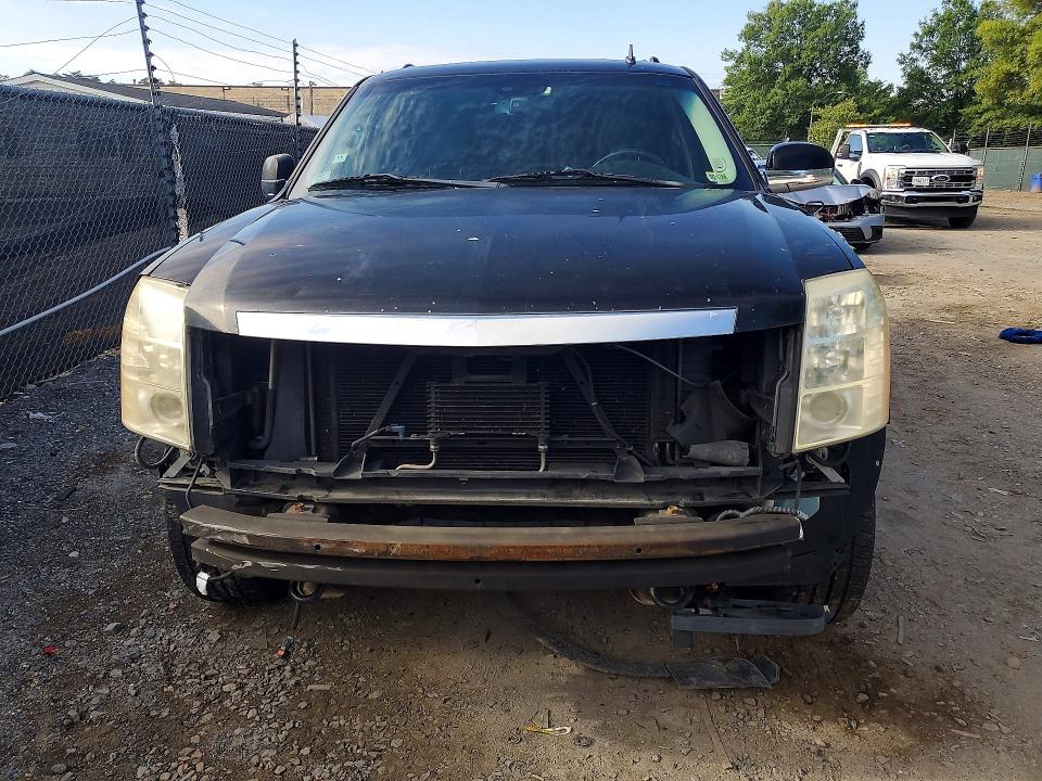 Photo 5 from auction – 2009 CADILLAC ESCALADE with VIN 1GYFC26219R103257
