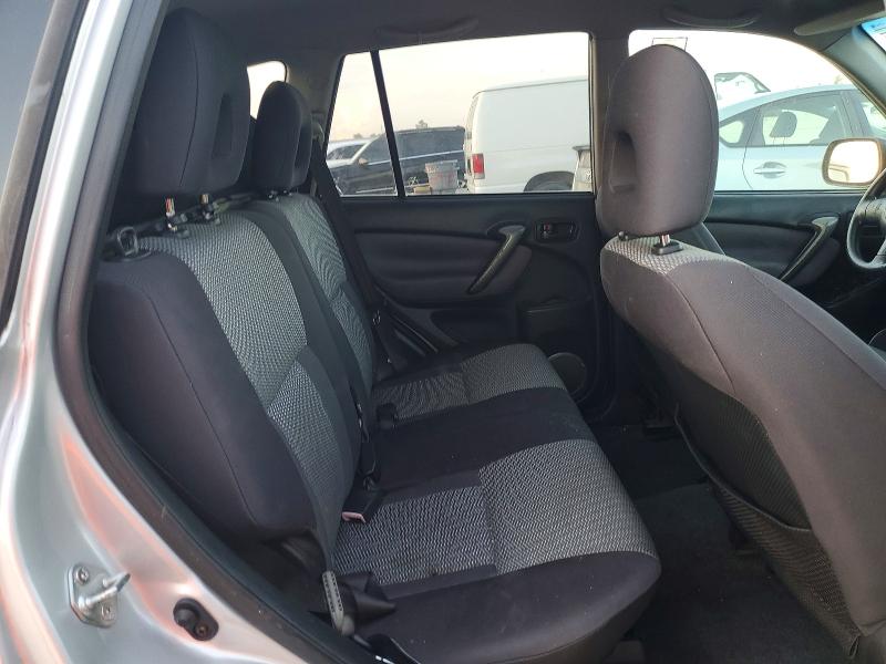 Снимка 11 от търг – 2004 TOYOTA RAV4 с VIN JTEGD20V740028941