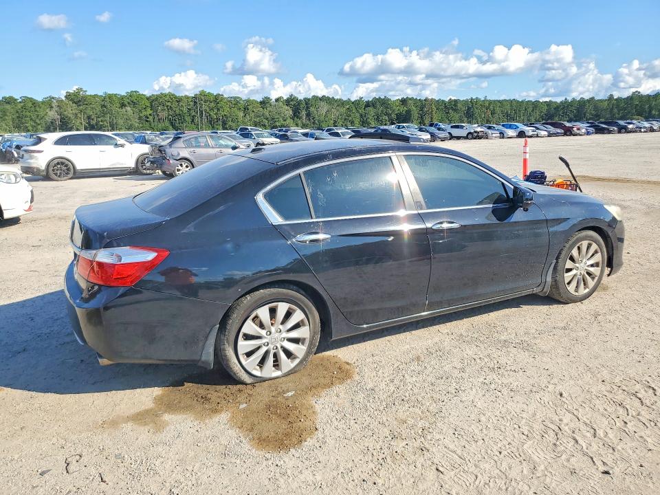 Photo 3 from auction – 2013 HONDA ACCORD with VIN 1HGCR2F86DA086007