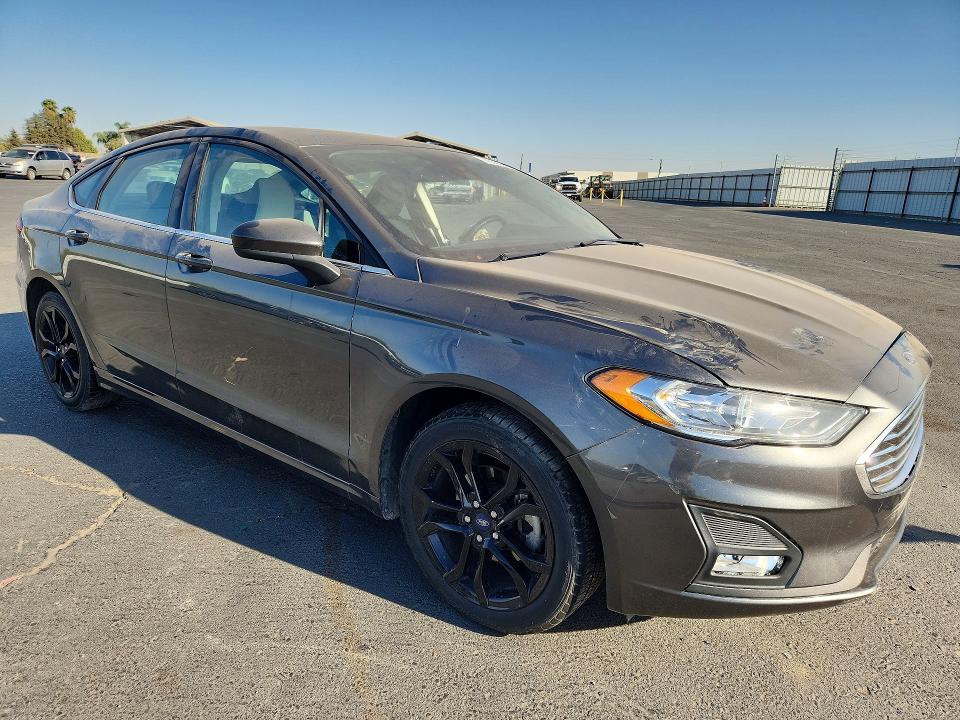 Zdjęcie 4 z aukcji – 2020 FORD FUSION z VIN 3FA6P0HD2LR189953