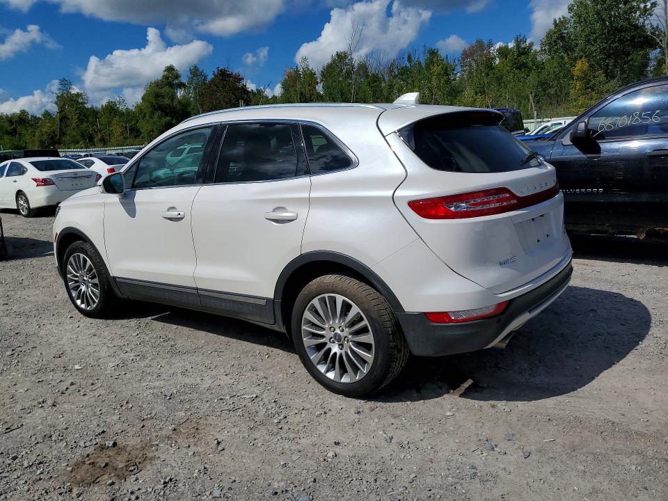 Foto 2 de la subasta – 2017 LINCOLN MKC con VIN 5LMCJ3D97HUL11619