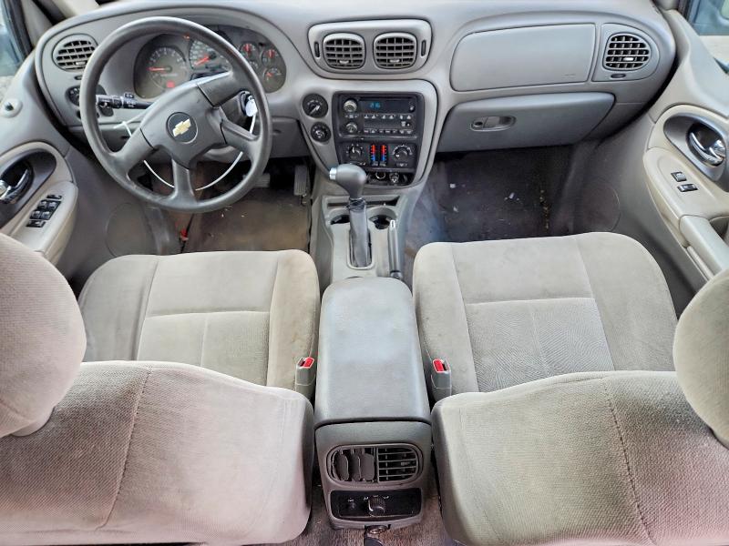 Photo 8 from auction – 2005 CHEVROLET TRAILBLAZER with VIN 1GNDT13S052303228