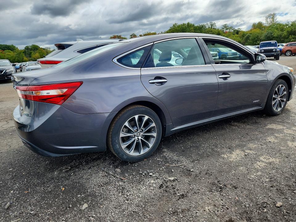 Photo 3 from auction – 2016 TOYOTA AVALON HYBRID with VIN 4T1BD1EB8GU054061
