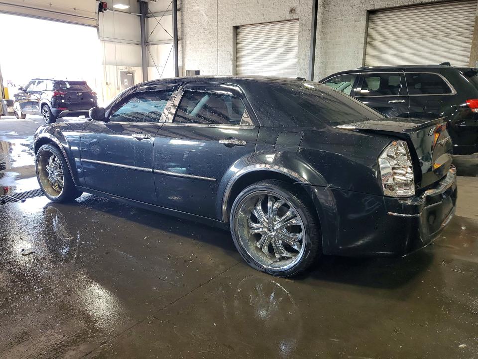 صورة رقم 2 من المزاد - 2010 CHRYSLER 300 مع VIN 2C3CA5CV8AH273381