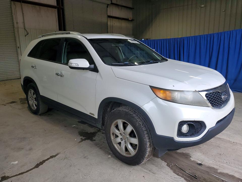 Photo 4 from auction – 2011 KIA SORENTO with VIN 5XYKTDA15BG148267