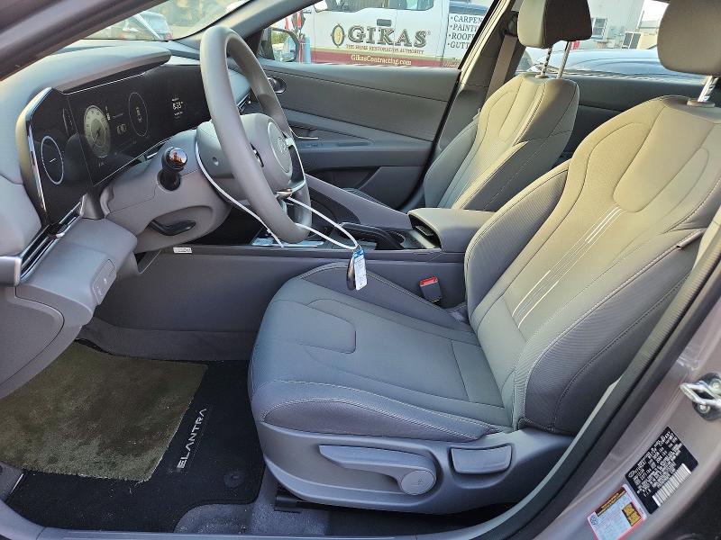 Снимка 7 от търг – 2024 HYUNDAI ELANTRA с VIN KMHLM4DG2RU733362