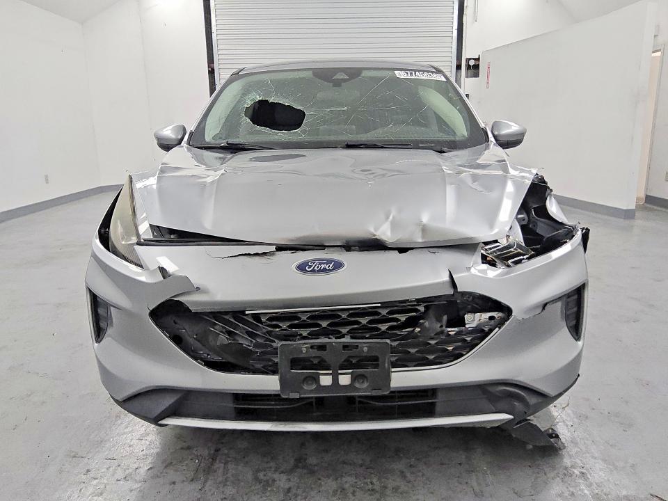 Снимка 5 от търг – 2021 FORD ESCAPE с VIN 1FMCU0G6XMUA96970