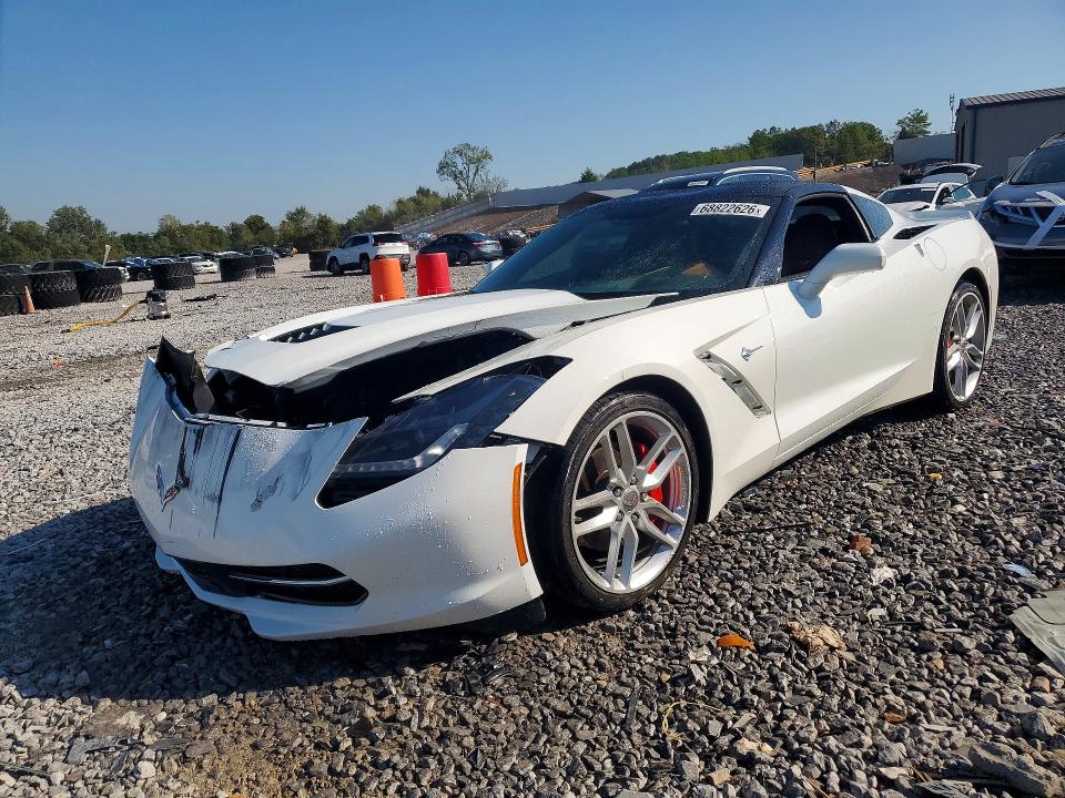 CHEVROLET CORVETTE 2015 مع رقم تعريف المركبة 1G1YF2D79F5105340 - صورة من المزاد