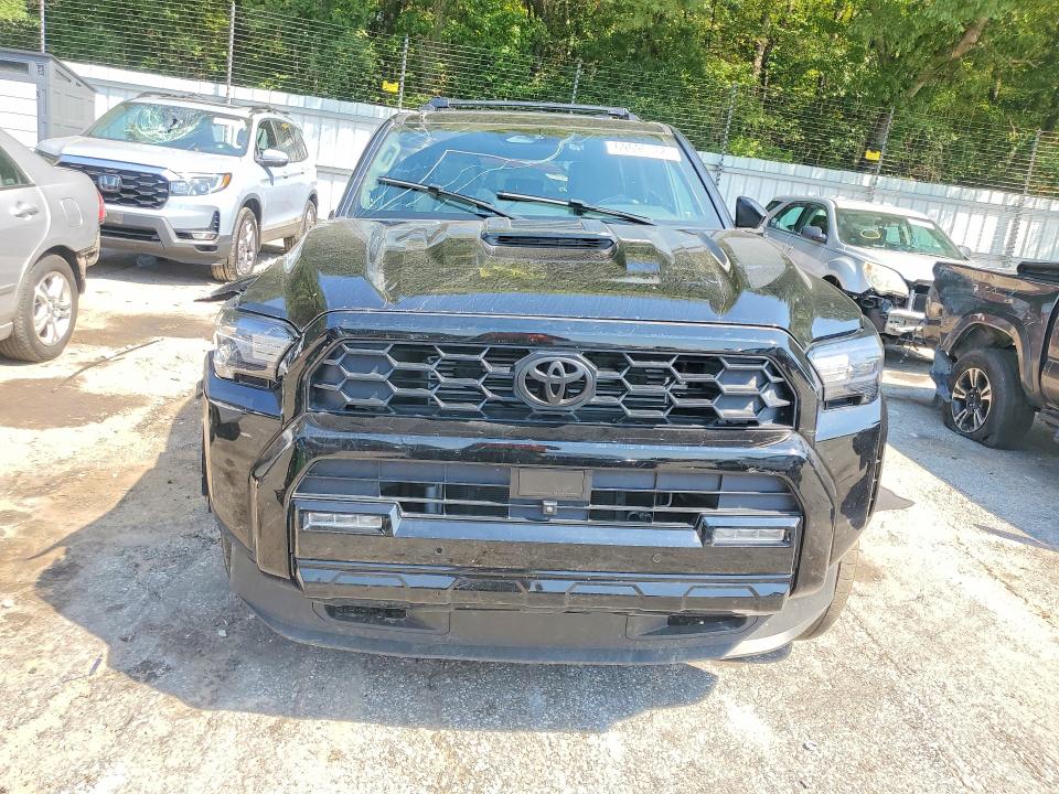 Фото 5 с аукциона – 2025 TOYOTA 4RUNNER с VIN JTEVA5AR2S5006025
