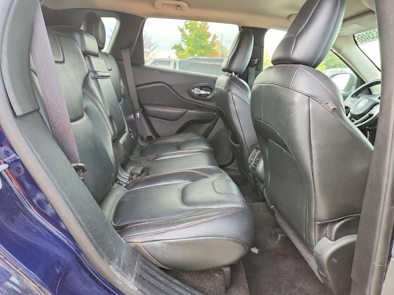 Снимка 11 от търг – 2015 JEEP CHEROKEE с VIN 1C4PJMBS0FW693904