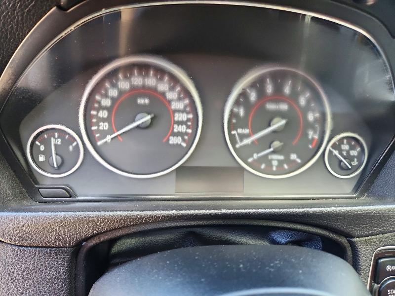 صورة رقم 9 من المزاد - 2015 BMW 320 مع VIN WBA3C3G53FNS74633