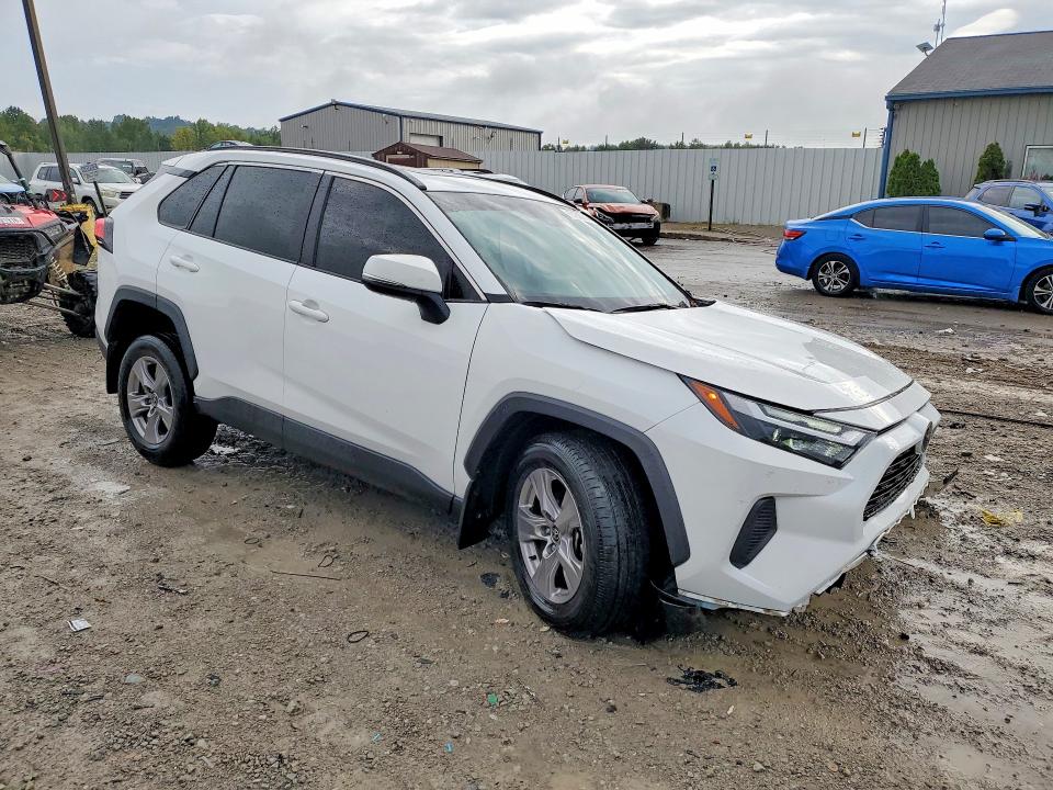 Photo 4 from auction – 2025 TOYOTA RAV4 with VIN 2T3P1RFV1SC527306