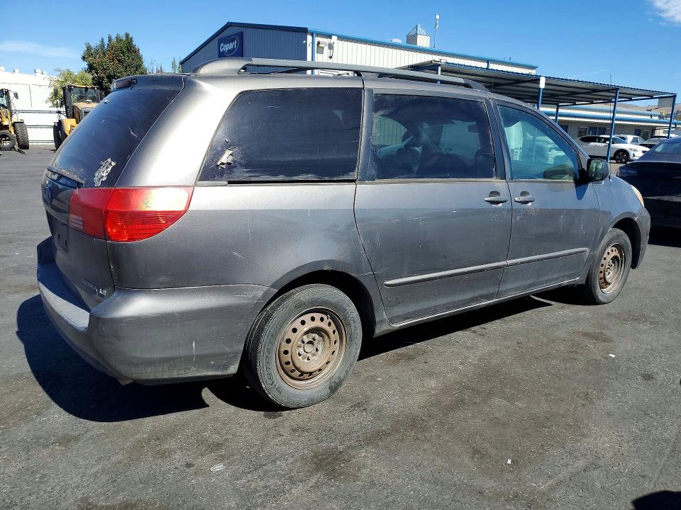 Photo 3 from auction – 2004 TOYOTA SIENNA with VIN 5TDZA23C84S045650