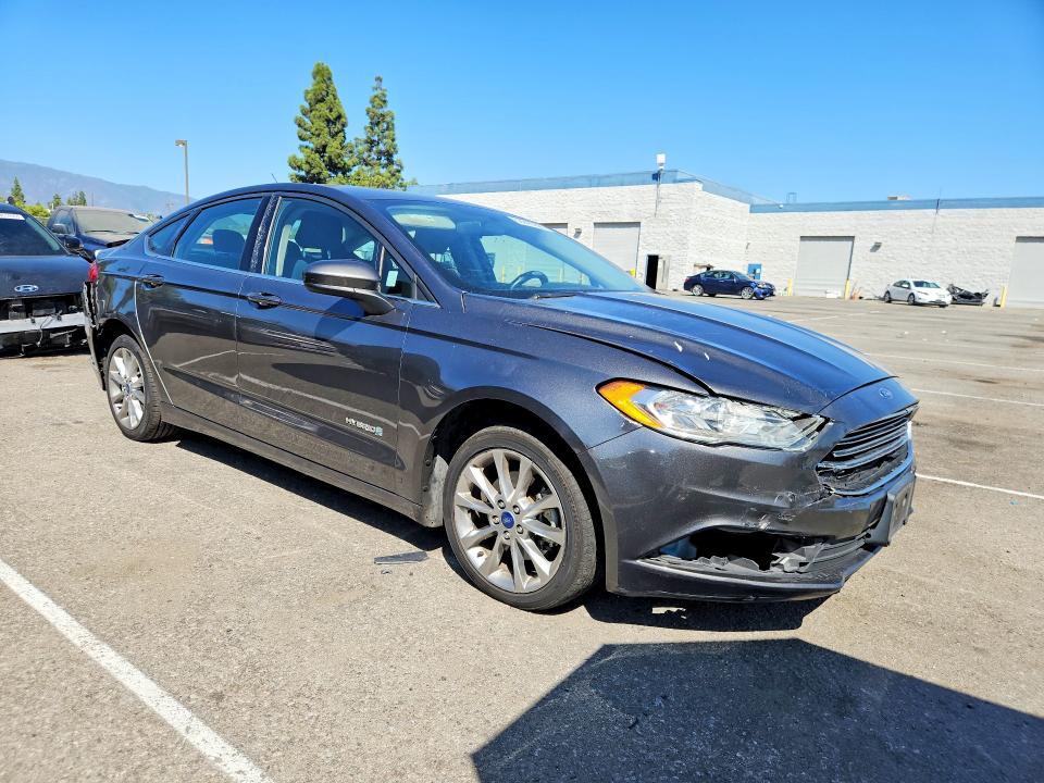 Photo 4 from auction – 2017 FORD FUSION with VIN 3FA6P0LU0HR386148