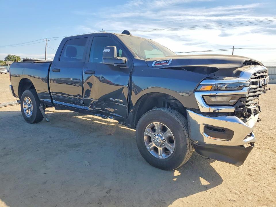 Photo 4 from auction – 2026 RAM 2500 with VIN 3C6UR5DJ4TG299376
