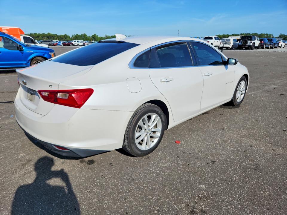 Photo 3 from auction – 2018 CHEVROLET MALIBU with VIN 1G1ZD5ST6JF210951