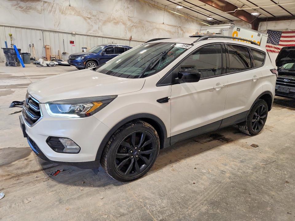 FORD ESCAPE 2017 with VIN 1FMCU9GD3HUC09943 - Photo from auction