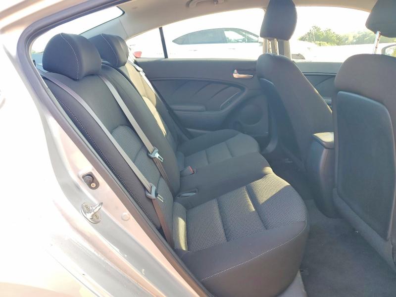Photo 10 from auction – 2017 KIA FORTE with VIN 3KPFK4A78HE096499