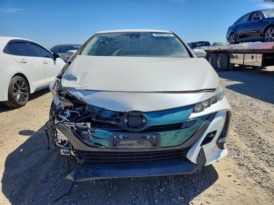 Photo 5 from auction – 2017 TOYOTA PRIUS PRIME with VIN JTDKARFP5H3013643
