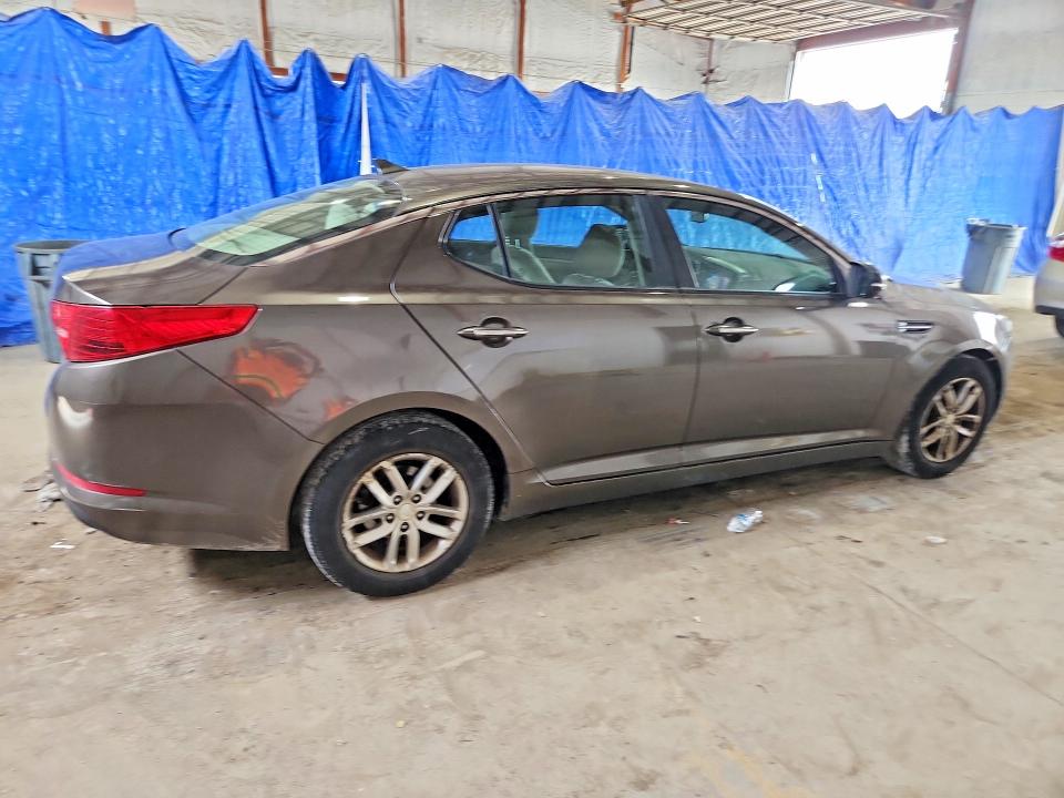 Foto 3 de la subasta – 2013 KIA OPTIMA con VIN 5XXGM4A77DG245694