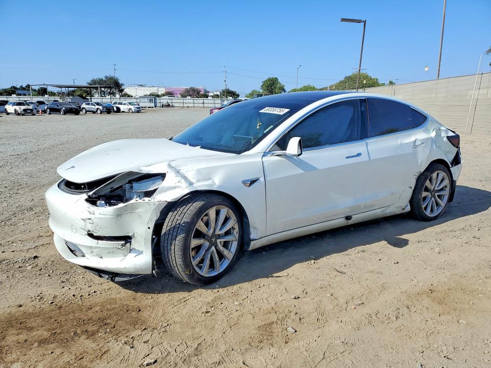 TESLA MODEL 3 2018 с VIN 5YJ3E1EA0JF051166 - Снимка от търг