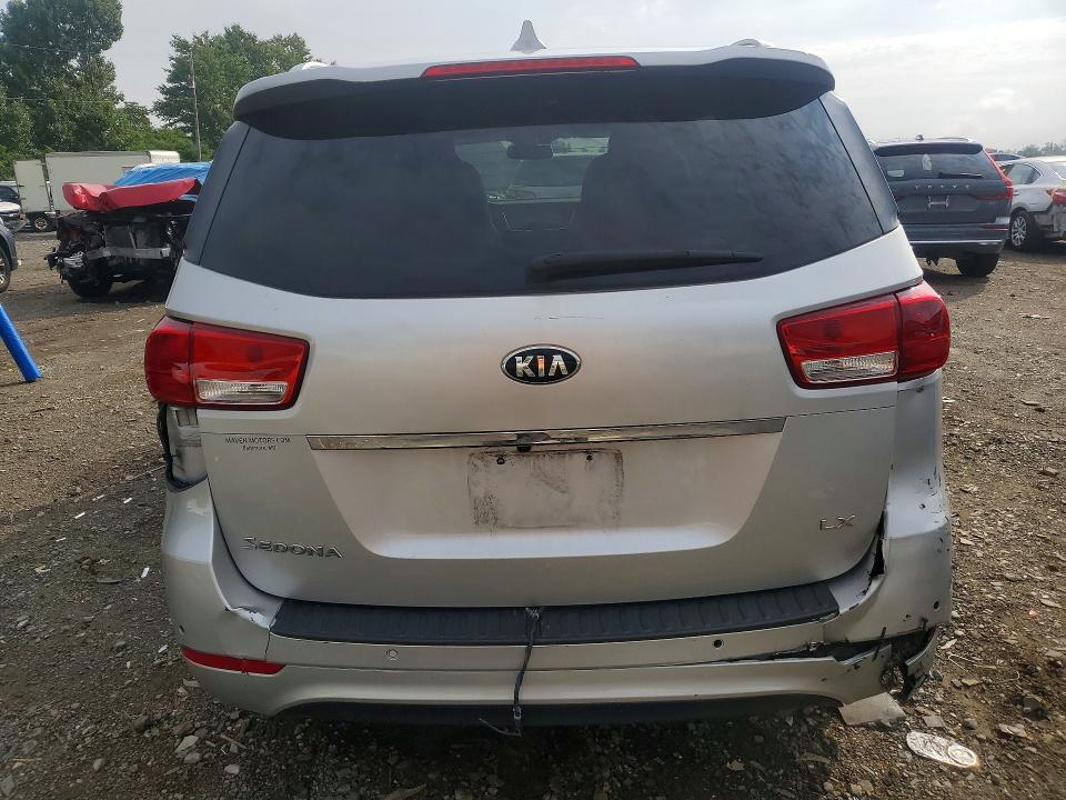 Photo 6 from auction – 2016 KIA SEDONA with VIN KNDMB5C19G6212481