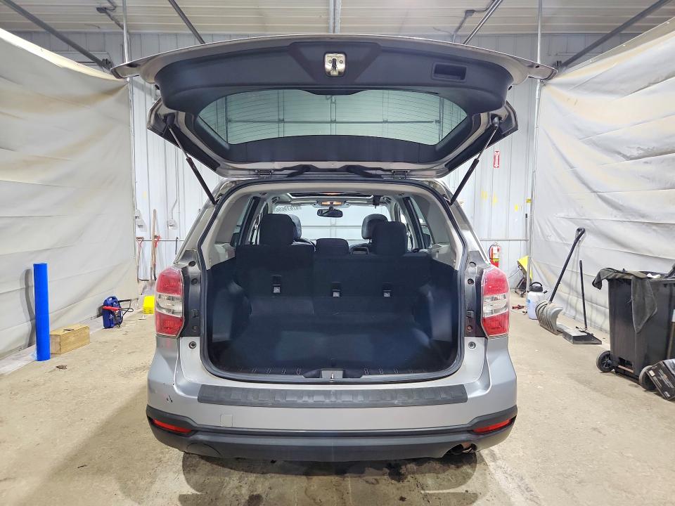 Photo 6 from auction – 2015 SUBARU FORESTER with VIN JF2SJADC4FH506653