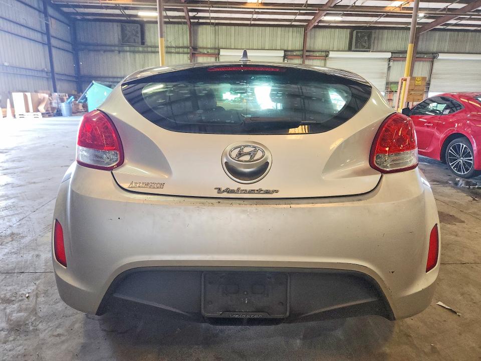 Photo 6 from auction – 2013 HYUNDAI VELOSTER with VIN KMHTC6AD1DU146278
