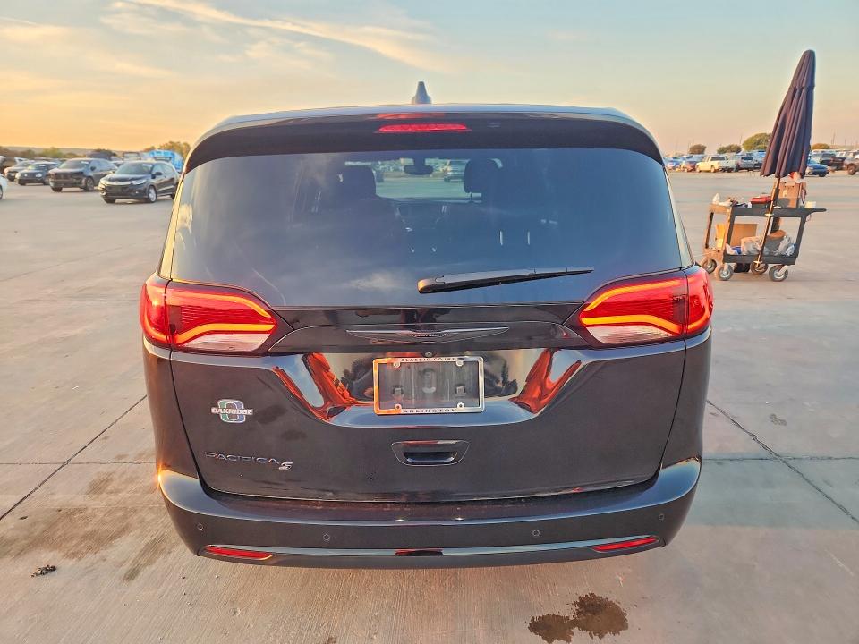 Фото 6 с аукциона – 2020 CHRYSLER PACIFICA с VIN 2C4RC1FG7LR286657