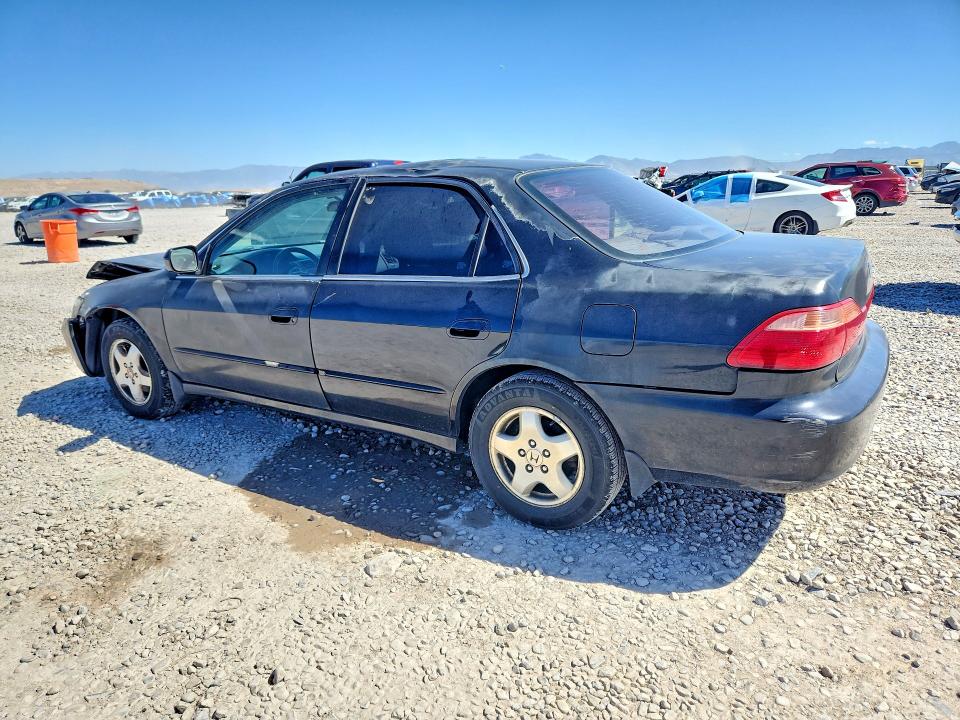 Photo 2 from auction – 2000 HONDA ACCORD with VIN 1HGCG1659YA071822