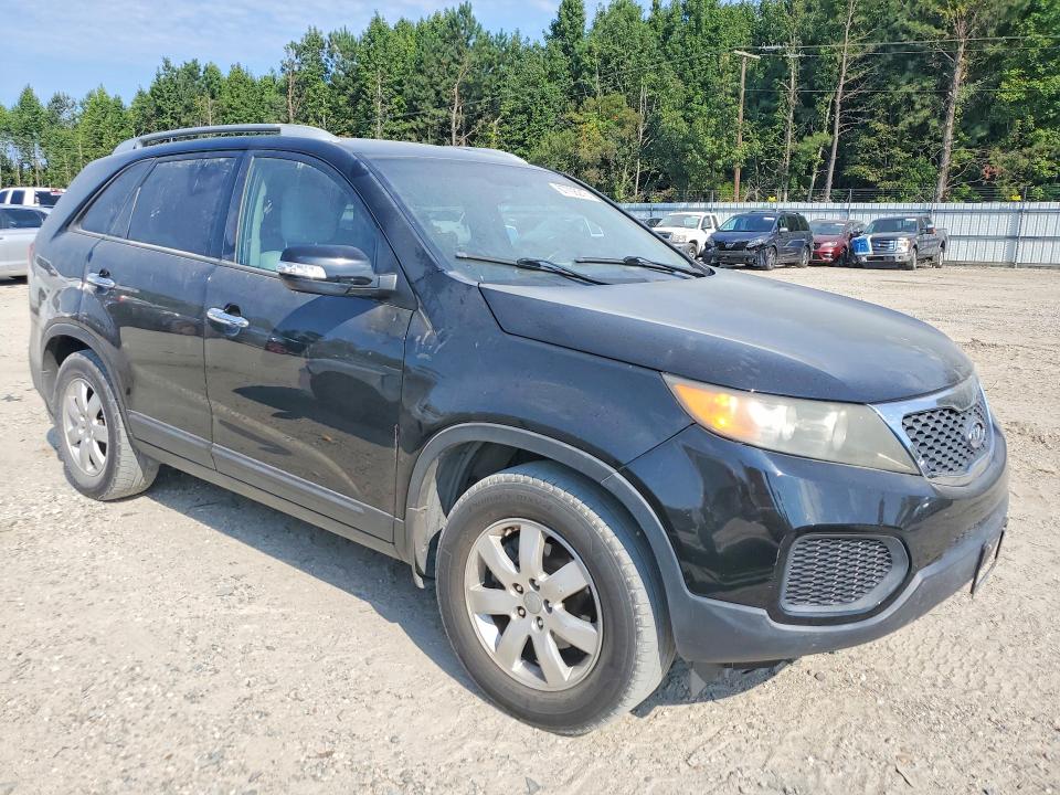 Photo 4 from auction – 2013 KIA SORENTO with VIN 5XYKT4A25DG369038