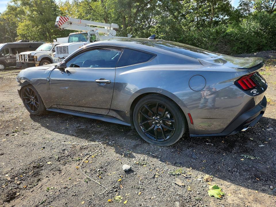 Photo 2 from auction – 2024 FORD MUSTANG with VIN 1FA6P8TH0R5112535