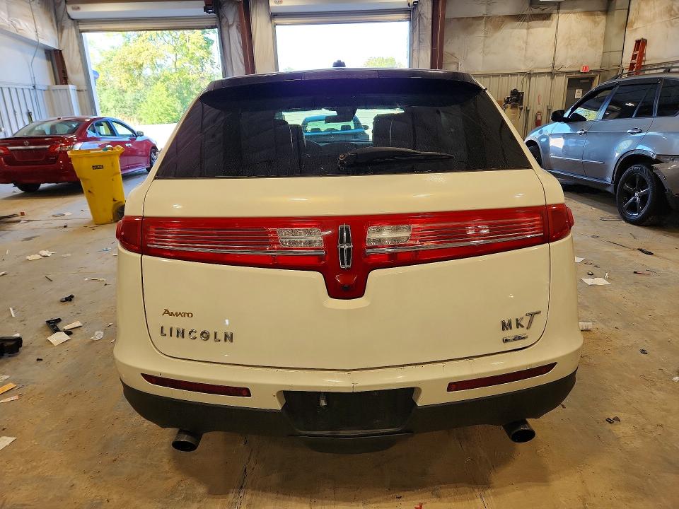 Photo 6 from auction – 2012 LINCOLN MKT with VIN 2LMHJ5AT3CBL54085