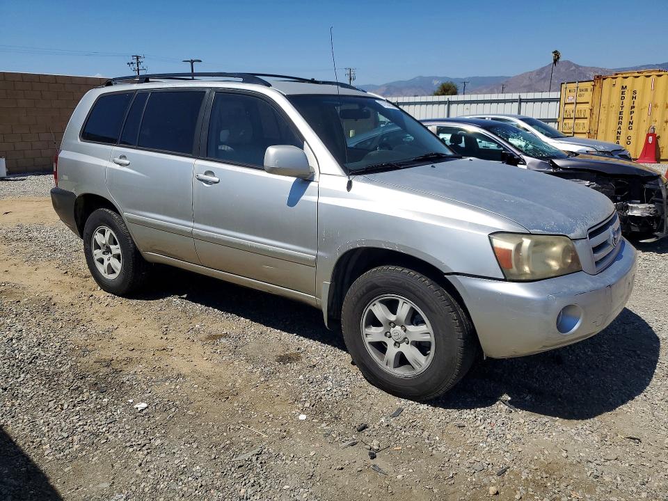 Photo 4 from auction – 2005 TOYOTA HIGHLANDER with VIN JTEGP21A250066372