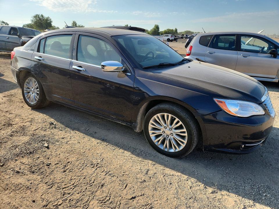 Photo 4 from auction – 2012 CHRYSLER 200 with VIN 1C3CCBCG0CN116867