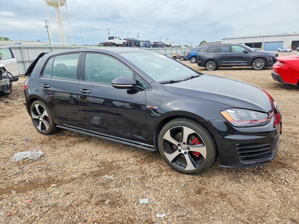 Снимка 4 от търг – 2015 VOLKSWAGEN GTI с VIN 3VW5T7AU2FM014590