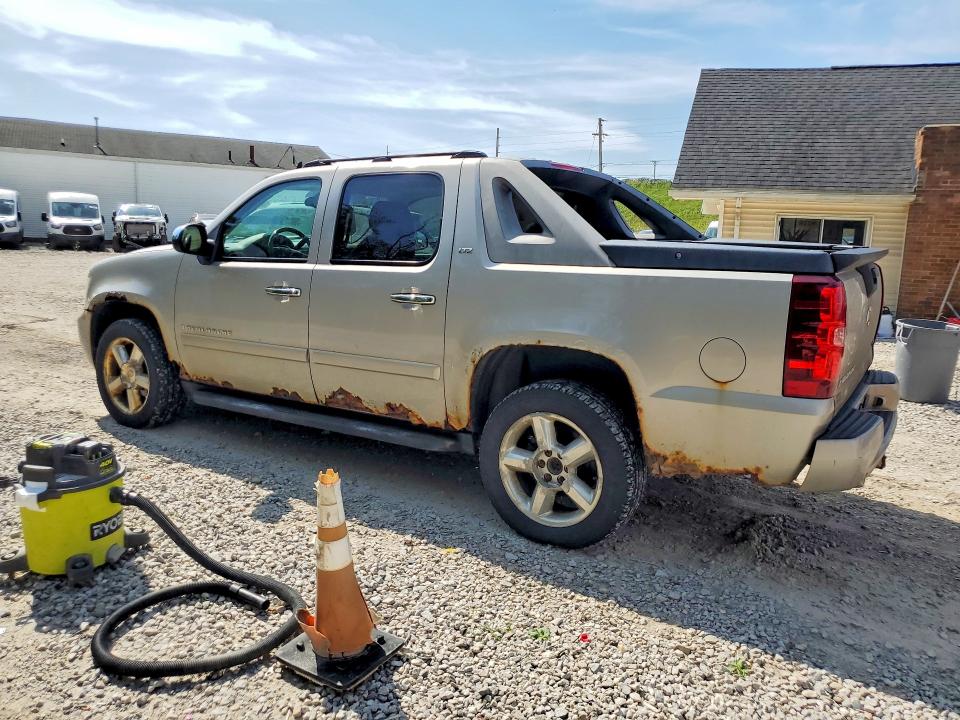 Photo 2 from auction – 2007 CHEVROLET AVALANCHE with VIN 3GNFK12317G304355
