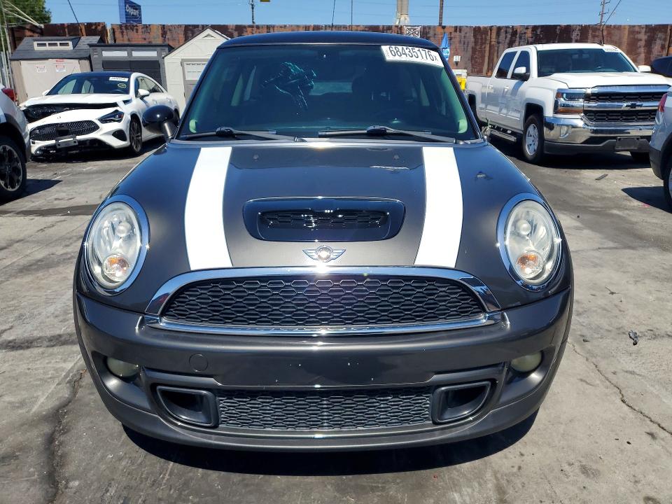 Photo 5 from auction – 2011 MINI COOPER with VIN WMWSV3C57BTY15040