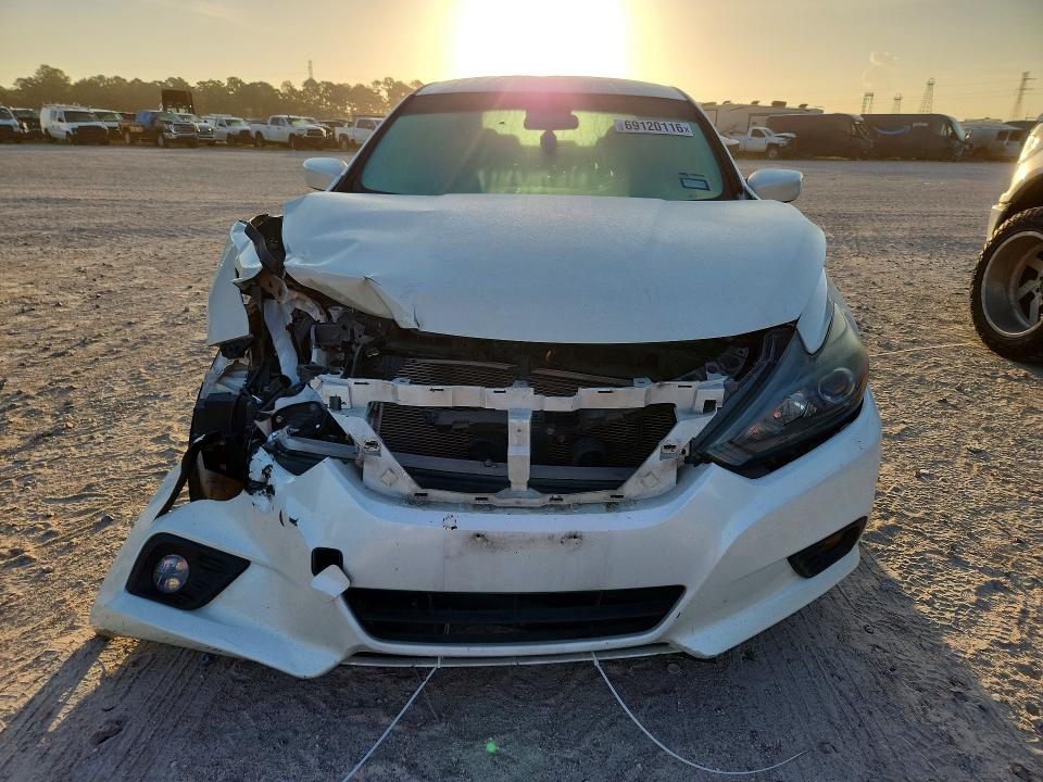 Photo 5 from auction – 2018 NISSAN ALTIMA with VIN 1N4AL3APXJC476772