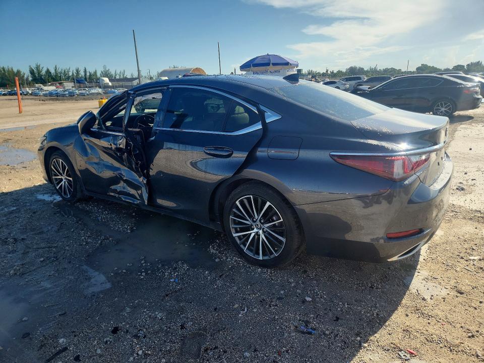 Foto 2 de la subasta – 2025 LEXUS ES 350 con VIN 58ADZ1B10SU208138
