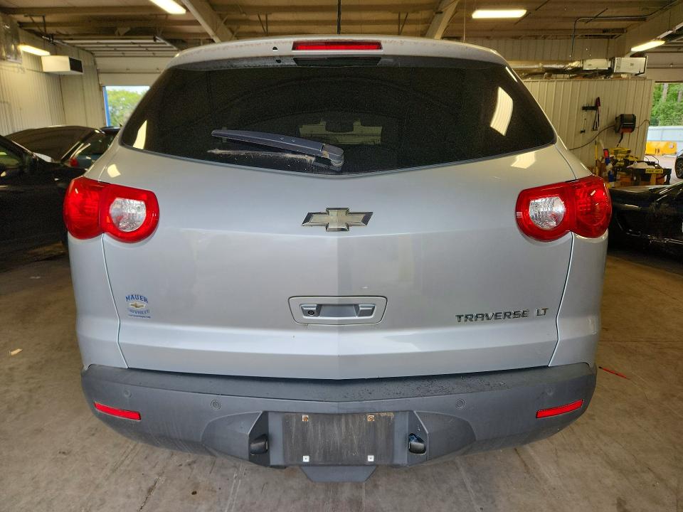 Photo 6 from auction – 2011 CHEVROLET TRAVERSE with VIN 1GNKRGED0BJ132988