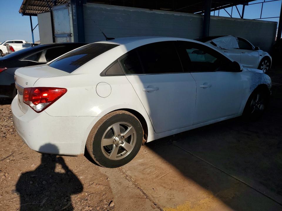 Photo 3 from auction – 2014 CHEVROLET CRUZE with VIN 1G1PC5SB1E7313339